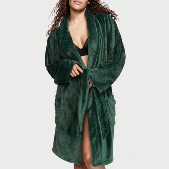 VICTORIA'S SECRET Plush Fur Short Robe EUC - Picture 1 of 9